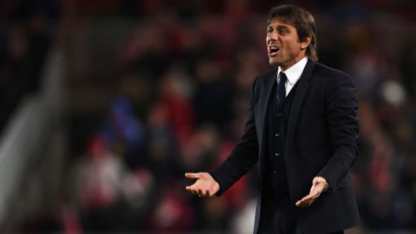 Antonio Conte bola sepak